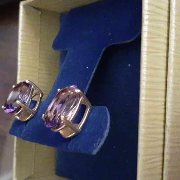 AMETHYST OVAL LARGE STONE STUDS 14K - Picture 7 of 8